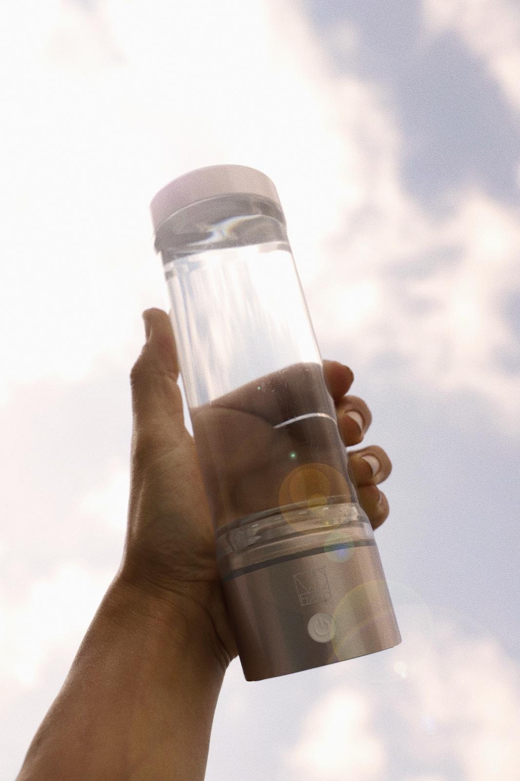 Dr Prager Hydro Infusion Bottle: get hydrogen-rich water at the push of a button